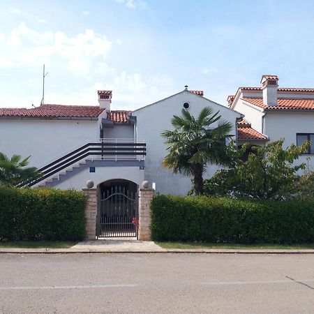 Apartments Barac Porec Bagian luar foto